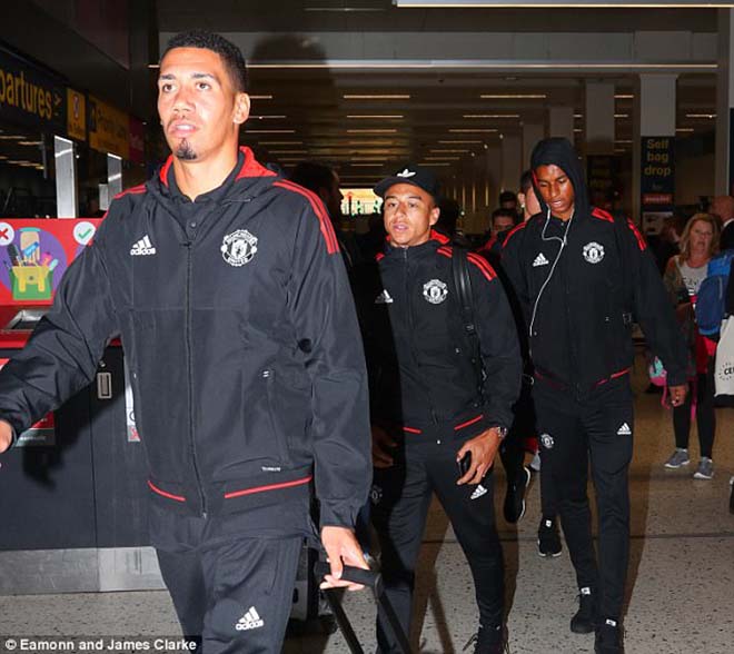 MU - Mourinho hành quân đến Moscow: Phờ phạc bay 5.000 cây số MU - Mourinho hành quân đến Moscow: Phờ phạc bay 5.000 cây số