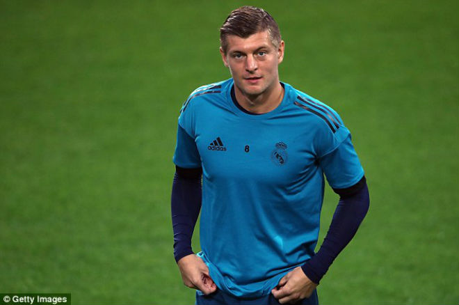 Real đại chiến Dortmund: Kroos trở lại “bơm bóng”, Ronaldo săn bàn Real đại chiến Dortmund: Kroos trở lại “bơm bóng”, Ronaldo săn bàn
