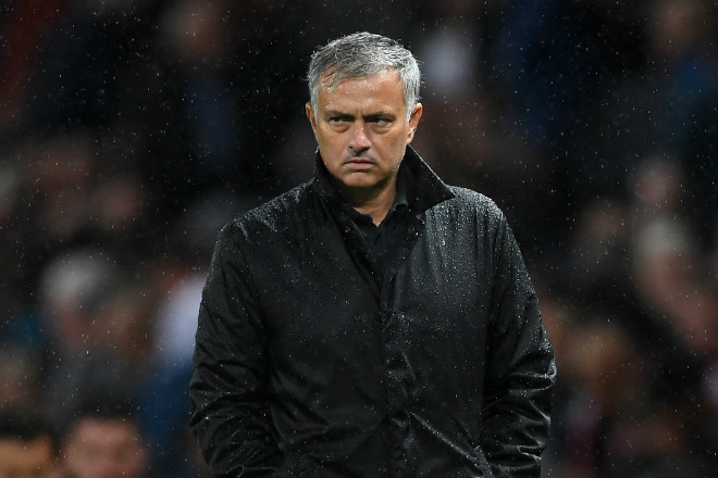 MU lâm nguy mất 7 trụ cột: Mourinho chào đón tháng 10 giông bão - 1