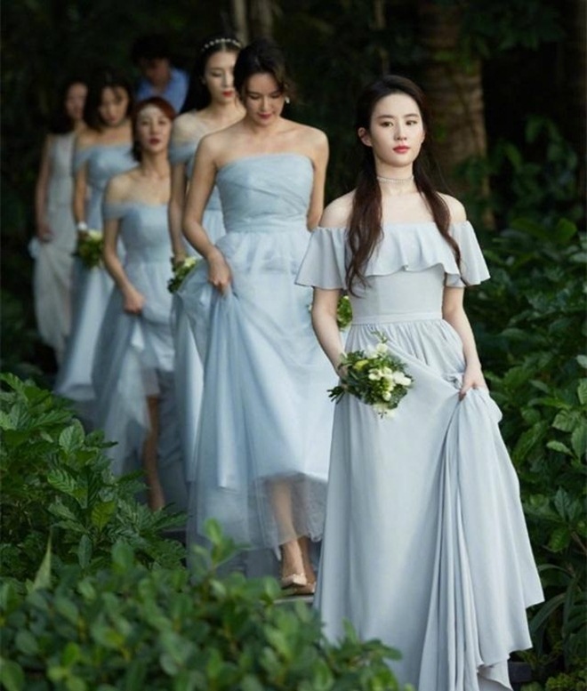Cứ làm phù dâu, 2 mỹ nhân này lại khiến cô dâu "xanh mặt" - 5
