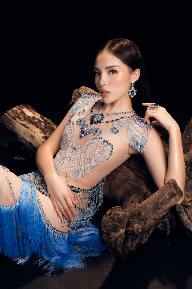 Top váy "mặc như không" gây xôn xao nhất của mỹ nữ Việt - 3