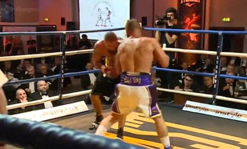 Chấn động Boxing: Võ sĩ tử vong sau đòn knock-out Chấn động Boxing: Võ sĩ tử vong sau đòn knock-out