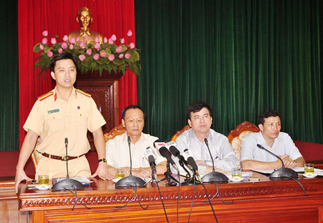 Vụ công an đánh phóng viên: "Nóng" giao ban báo chí Vụ công an đánh phóng viên: "Nóng" giao ban báo chí