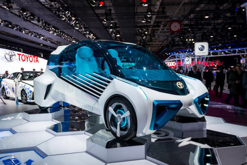 Cận cảnh xe điện Toyota FCV Plus với thân trong suốt Cận cảnh xe điện Toyota FCV Plus với thân trong suốt