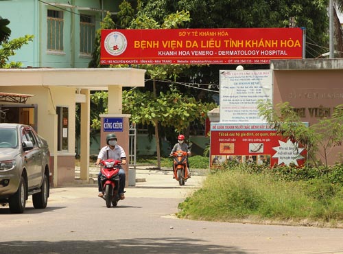 Bệnh viện làm 6 giờ/ngày - 1