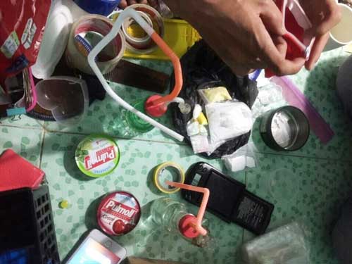 Bắt ông trùm ma túy dùng trẻ 10 tuổi để giao dịch hàng cấm Bắt ông trùm ma túy dùng trẻ 10 tuổi để giao dịch hàng cấm