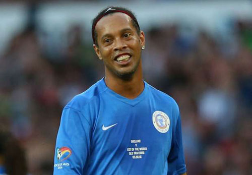 Ronaldinho "trên tài" Zidane, Pele, Maradona Ronaldinho "trên tài" Zidane, Pele, Maradona
