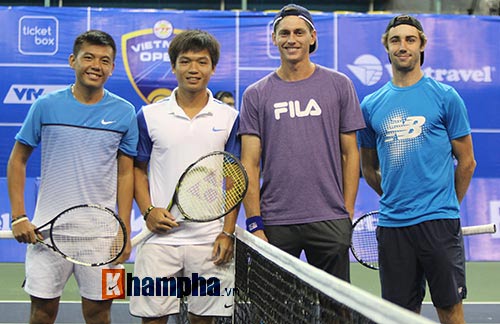 Người đẹp Hoàng Yến Chibi cổ vũ Hoàng Nam ở Vietnam Open 2016 Người đẹp Hoàng Yến Chibi cổ vũ Hoàng Nam ở Vietnam Open 2016