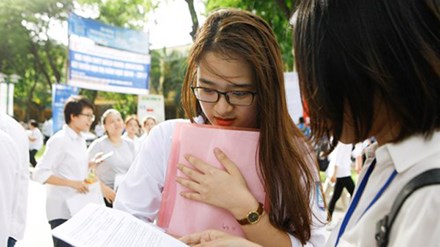 Đề thi minh họa môn Toán: Cần tăng số câu hỏi khó để phân loại học sinh - 1