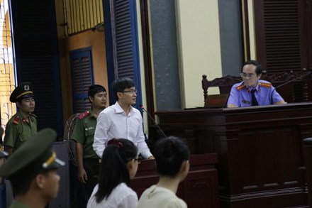 Vụ Hoa hậu Phương Nga: Phía ông Cao Toàn Mỹ nói gì? Vụ Hoa hậu Phương Nga: Phía ông Cao Toàn Mỹ nói gì?
