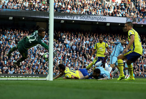 Man City - Everton: Những khoảnh khắc khó tin - 1