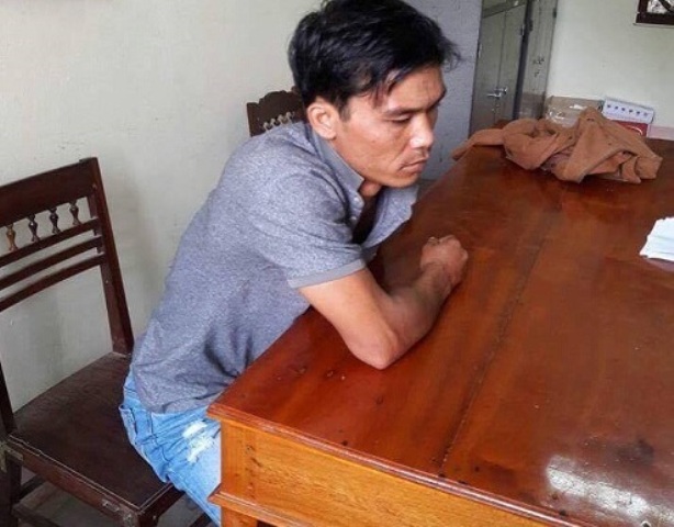 Đi nhờ xe, thiếu nữ bị chở vào nhà nghỉ hãm hiếp Đi nhờ xe, thiếu nữ bị chở vào nhà nghỉ hãm hiếp