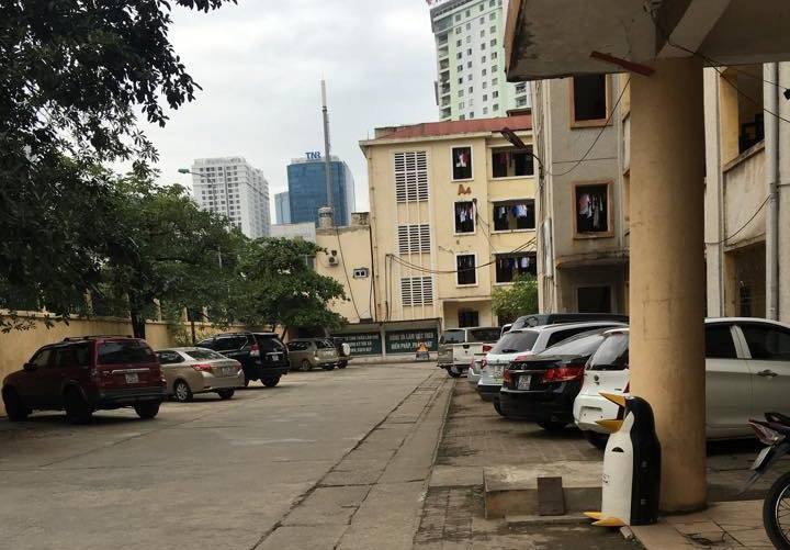 Nữ sinh viên chém người yêu cũ nhập viện Nữ sinh viên chém người yêu cũ nhập viện
