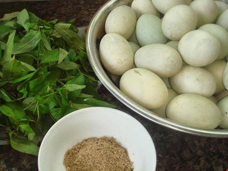 5 điều bà nội trợ Việt phải nhớ khi cho cả nhà ăn trứng vịt lộn - 1