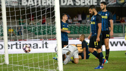 Trước V9 Serie A: Milan đấu Juventus, tái hiện thời vàng son - 2