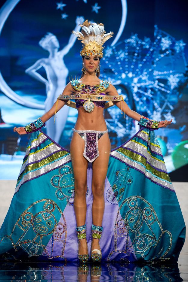 Trang phục dân tộc sexy tới ngạt thở ở cuộc thi hoa hậu - 4