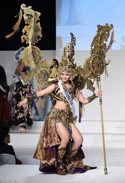 Trang phục dân tộc sexy tới ngạt thở ở cuộc thi hoa hậu - 11