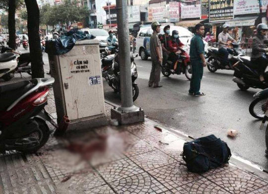 Đã khoanh vùng được kẻ chém người gần lìa tay ở SG Đã khoanh vùng được kẻ chém người gần lìa tay ở SG
