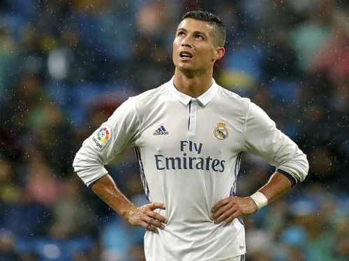 Đua QBV 2016: Ronaldo từ chắc ăn bỗng khó nhằn - 1