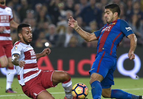 MU hỏi mua Suarez giá kỷ lục, Barca chính thức lên tiếng - 1