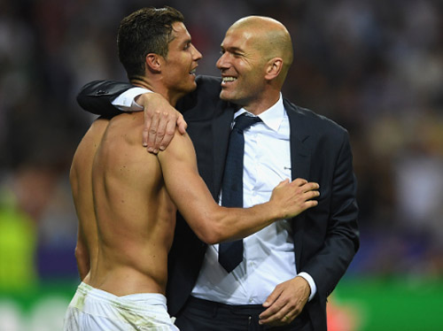 Real: Zidane sợ quyền lực của Bale-Benzema-Ronaldo? Real: Zidane sợ quyền lực của Bale-Benzema-Ronaldo?