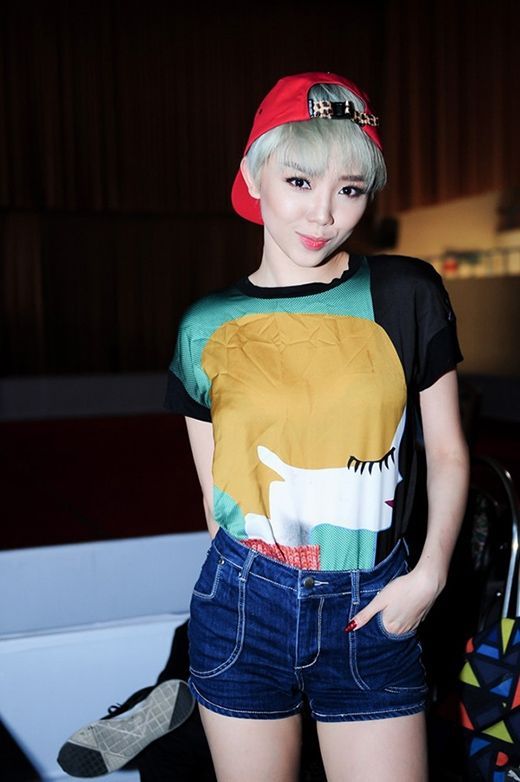 Top 4 kiều nữ Việt nhuộm màu tóc nào cũng đẹp mê hồn - 9