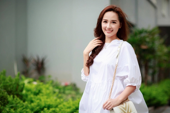 Nét đẹp gây thương nhớ của cựu Hoa hậu Việt Nam khiến nhiều người si mê, thích thú.