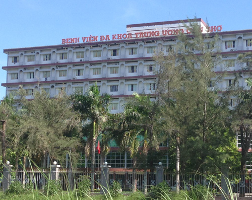 Nghi vấn nhân viên y tế ngáo đá tự chặt chân mình - 1