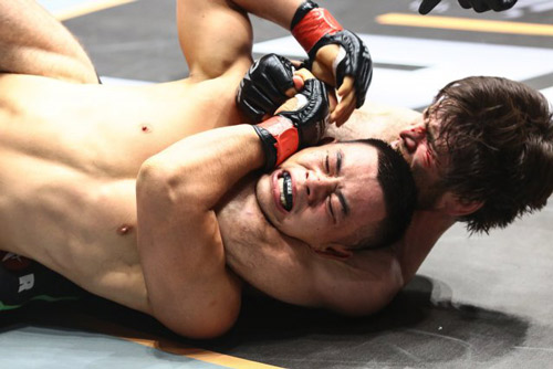 "Độc cô cầu bại" MMA: 15 trận, 9 lần khóa cổ đối thủ "Độc cô cầu bại" MMA: 15 trận, 9 lần khóa cổ đối thủ