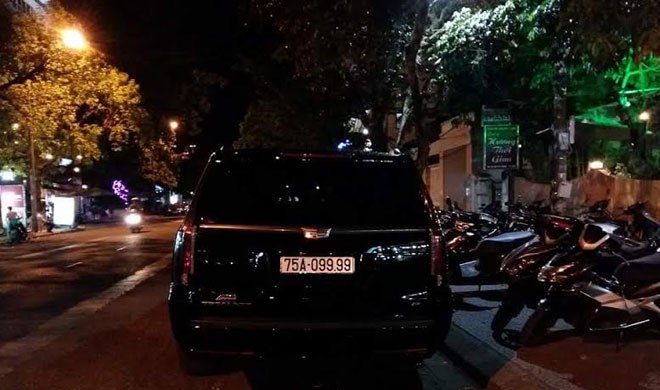 Hàng loạt siêu xe biển "khủng" của đại gia Huế vào tầm ngắm Hàng loạt siêu xe biển "khủng" của đại gia Huế vào tầm ngắm