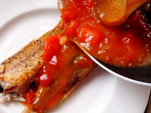 Bữa trưa ngon miệng với món cá hồng sốt cà chua - 11