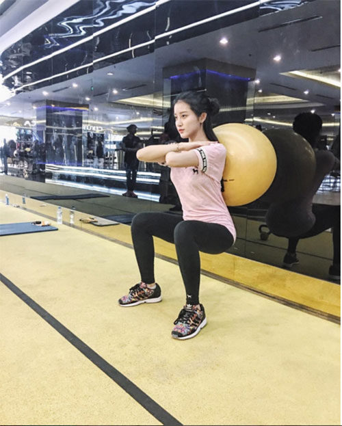 Đồ tập gym sao Việt: Kẻ sexy quá đỗi, người lại kín như bưng - 9