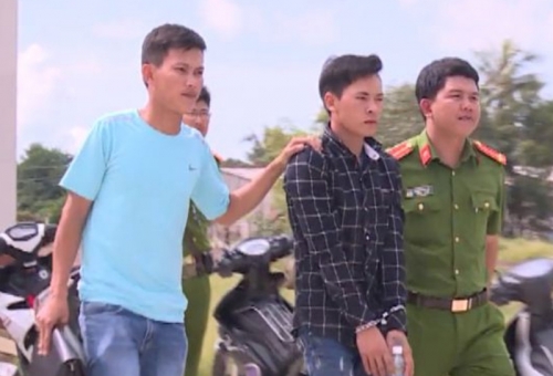 Giết bạn nhậu rồi ngủ tại hiện trường… "chờ" công an Giết bạn nhậu rồi ngủ tại hiện trường… "chờ" công an