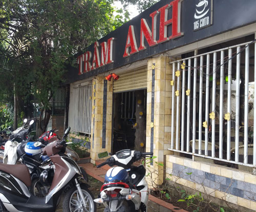 Trộm đột nhập quán cà phê, hiếp dâm chủ quán Trộm đột nhập quán cà phê, hiếp dâm chủ quán