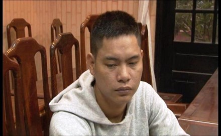 Bắt 10 đối tượng chém chết người tại quán nhậu Bắt 10 đối tượng chém chết người tại quán nhậu