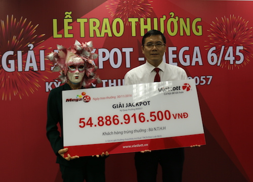 Bí mật trao giải xổ số 55 tỉ cho một phụ nữ ở Vĩnh Long Bí mật trao giải xổ số 55 tỉ cho một phụ nữ ở Vĩnh Long