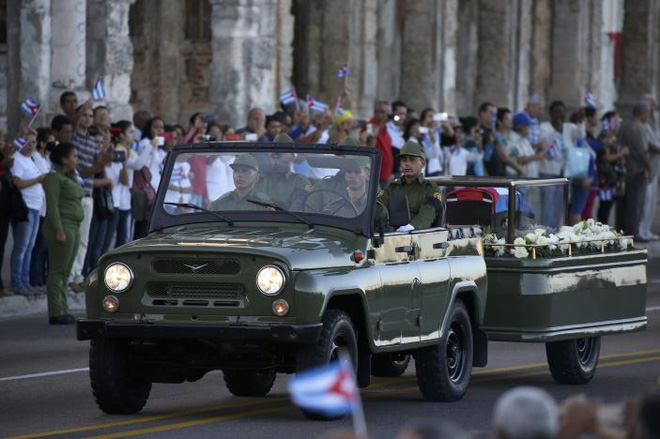 Rước tro cốt lãnh tụ Fidel Castro về “nôi&#34; cách mạng Cuba - 2