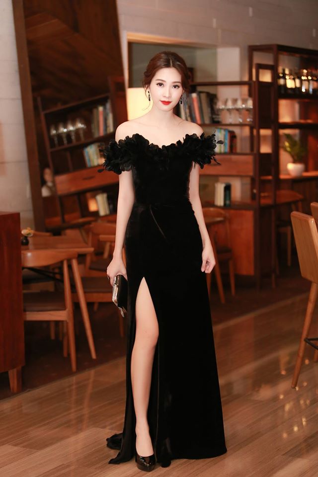 Những lần "vô tình" mặc váy nhái của hoa - á hậu Việt Những lần "vô tình" mặc váy nhái của hoa - á hậu Việt