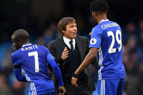 Đua vô địch NHA: May ra Arsenal ngăn được Chelsea Đua vô địch NHA: May ra Arsenal ngăn được Chelsea