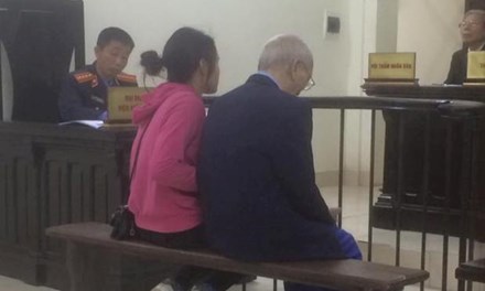 Cụ ông 72 tuổi đâm chết em trai vì mâu thuẫn đất đai Cụ ông 72 tuổi đâm chết em trai vì mâu thuẫn đất đai