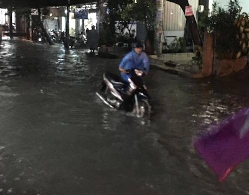 TP.HCM bất ngờ đón cơn mưa “khủng” ngày cuối tuần - 3