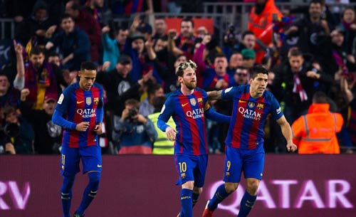 Messi gia hạn 6 năm với Barca, lương vượt Ronaldo - 2