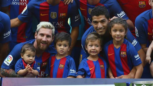 (HOT) Leo Messi tăng lương nỗi lo của Barca