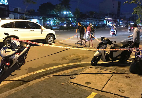 Va chạm giao thông, nam thanh niên vung dao đâm chết người Va chạm giao thông, nam thanh niên vung dao đâm chết người