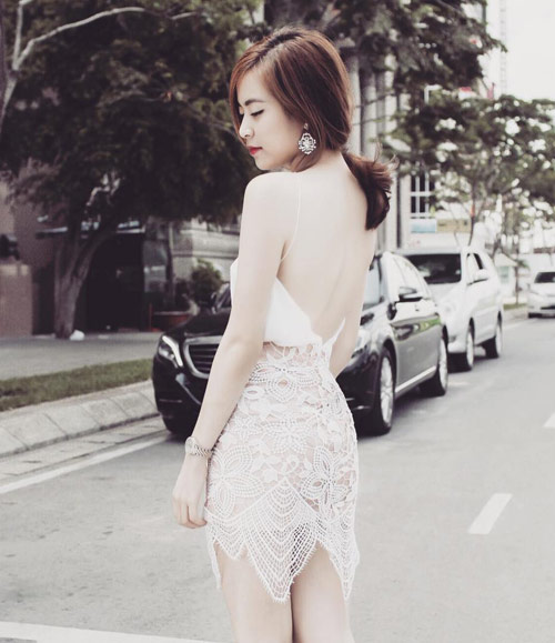 Bỏng mắt ngắm gu thời trang &#34;sexy ngạt thở&#34; của Hoàng Thùy Linh - 14