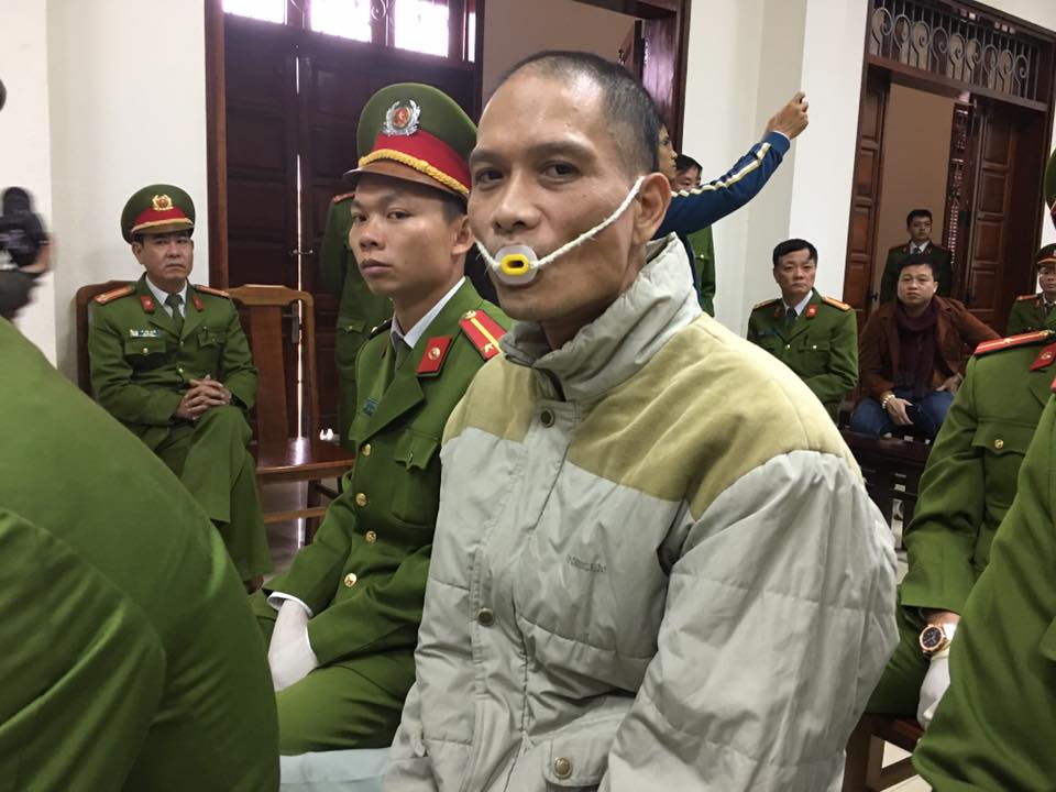 Kẻ gây thảm án ở Quảng Ninh cảm ơn Tướng Hồ Sỹ Tiến Kẻ gây thảm án ở Quảng Ninh cảm ơn Tướng Hồ Sỹ Tiến