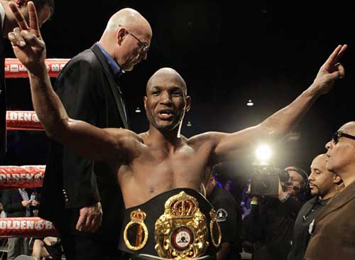 Boxing: U60 vẫn quyết đấu với nhà vô địch 27 tuổi Boxing: U60 vẫn quyết đấu với nhà vô địch 27 tuổi
