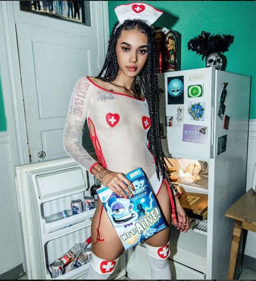 Người mẫu xăm trổ được ái mộ cuồng nhiệt vì quá gợi tình - 7