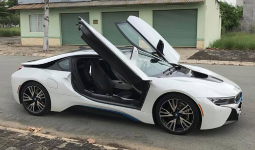 Xôn xao thông tin siêu xe BMW i8 được rao bán trên mạng Xôn xao thông tin siêu xe BMW i8 được rao bán trên mạng