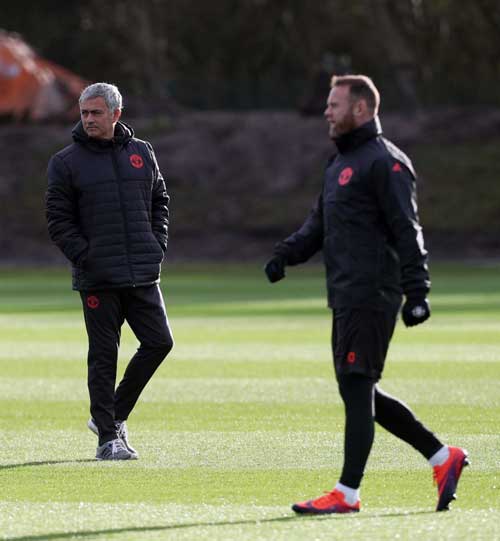 MU: Hạ hỏa, Mourinho “tặng quà” cho học trò MU: Hạ hỏa, Mourinho “tặng quà” cho học trò